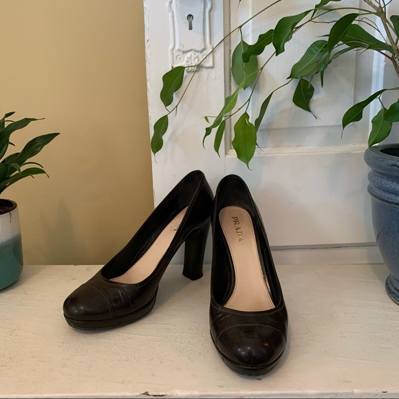 PRADA patent brown leather round toe pump heels - Picture 2 of 9